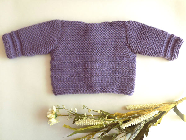 Gilet naissance en laine Mérinos. Gilet bébé laine mérinos. gilet bébé tricoté en france. 